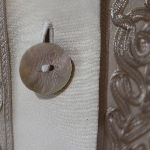 Dana Buchman 100% Silk Cream Ribbon Embroidered Skirt Suit 12/14 - Picture 6 of 16